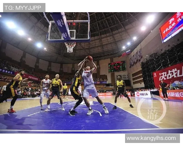 重庆篮球队实力之争引发热议球迷观点各异分析深度探讨球队未来发展方向 重庆篮球队实力之争引发热议球迷观点各异分析深度探讨球队未来发展方向