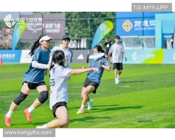 成都飞盘队与西安飞盘队赛后复盘团队协作的精彩瞬间与经验分享 成都飞盘队与西安飞盘队赛后复盘团队协作的精彩瞬间与经验分享